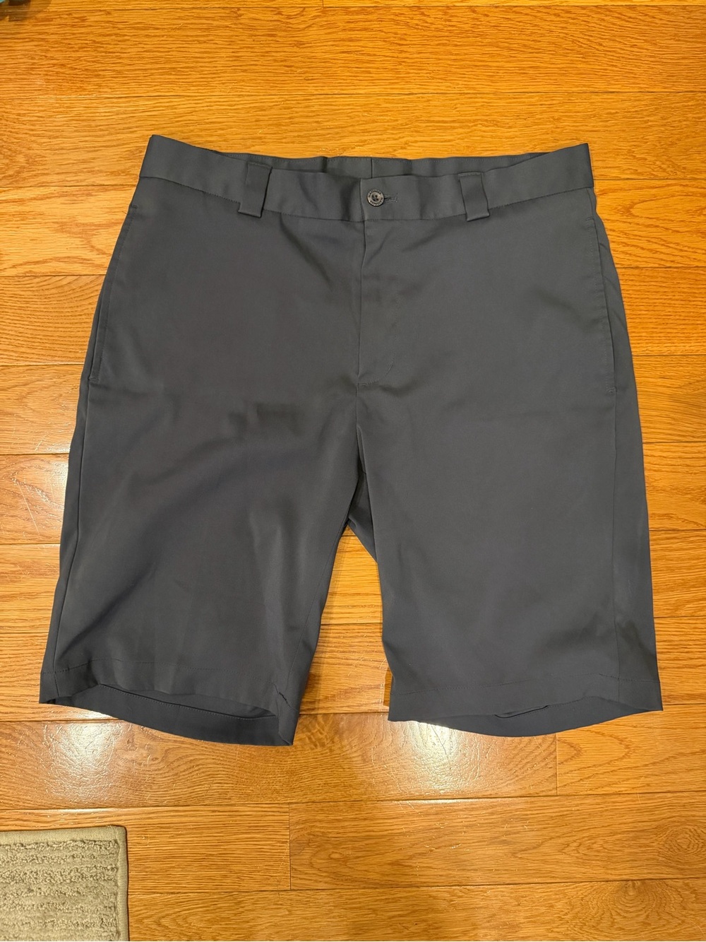 Mens golf shorts